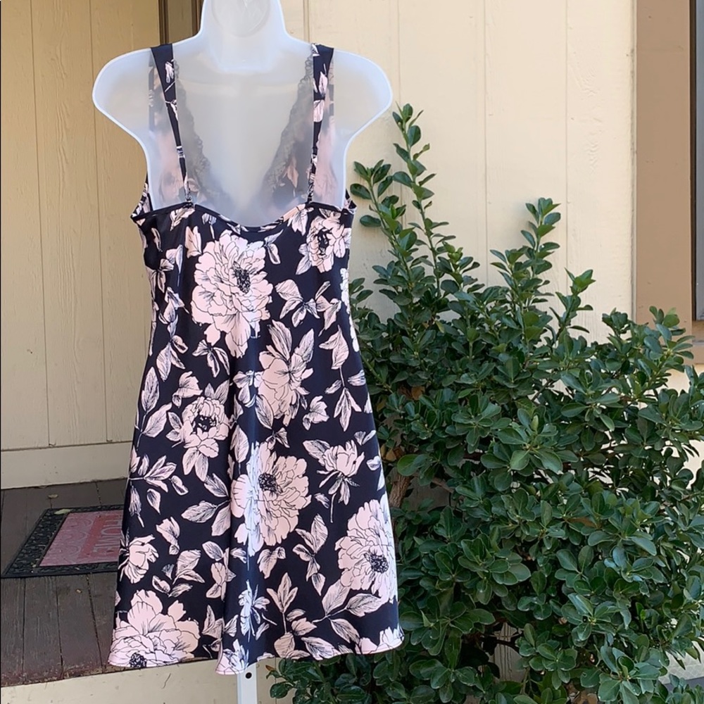 Jones New York Navy Blue Floral Satin Chemises | M - Picture 3 of 7